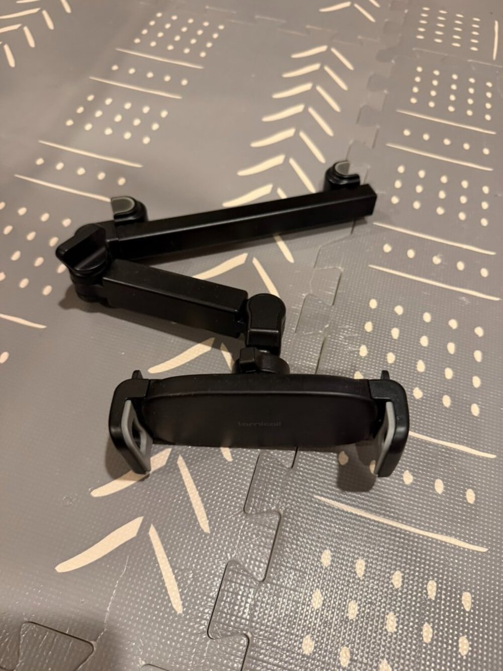 Mint Condition. iPad Holder for Car. Black.